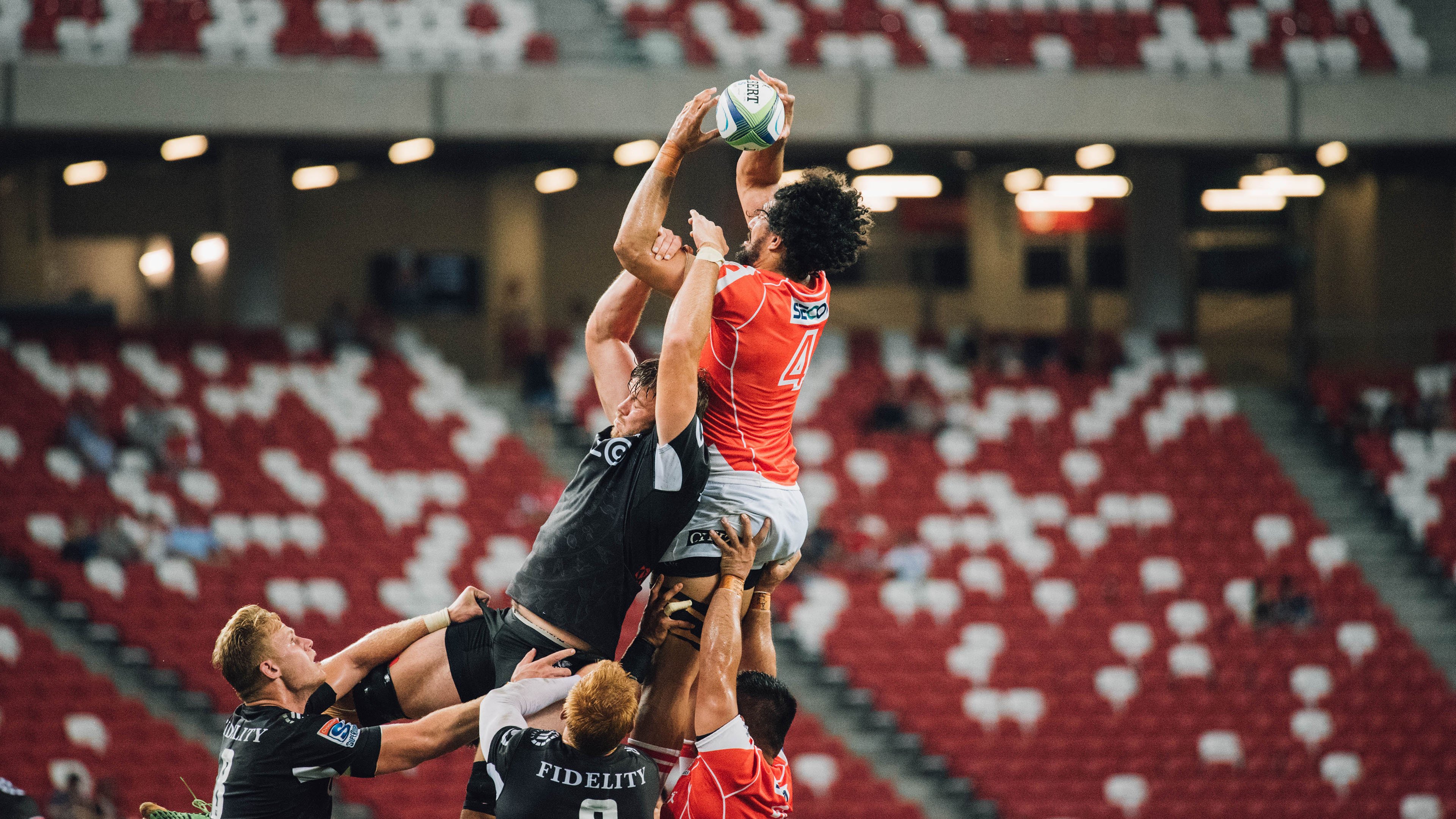 开云体育平台APP-当F1引擎在玻利维亚高原咆哮,一场颠覆想象的跨界焦点战